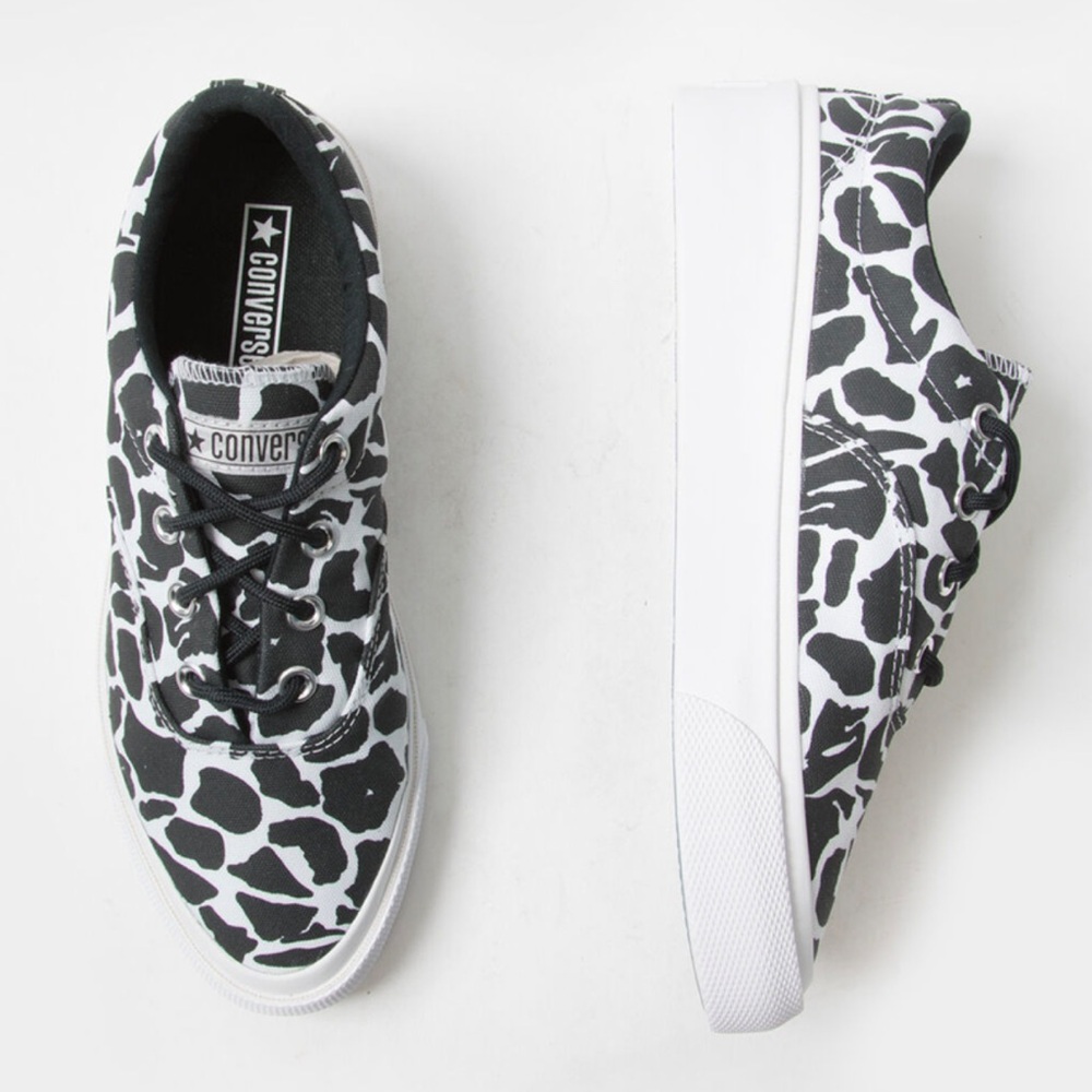 Black White  Low Top Converse - Picture 7 of 15